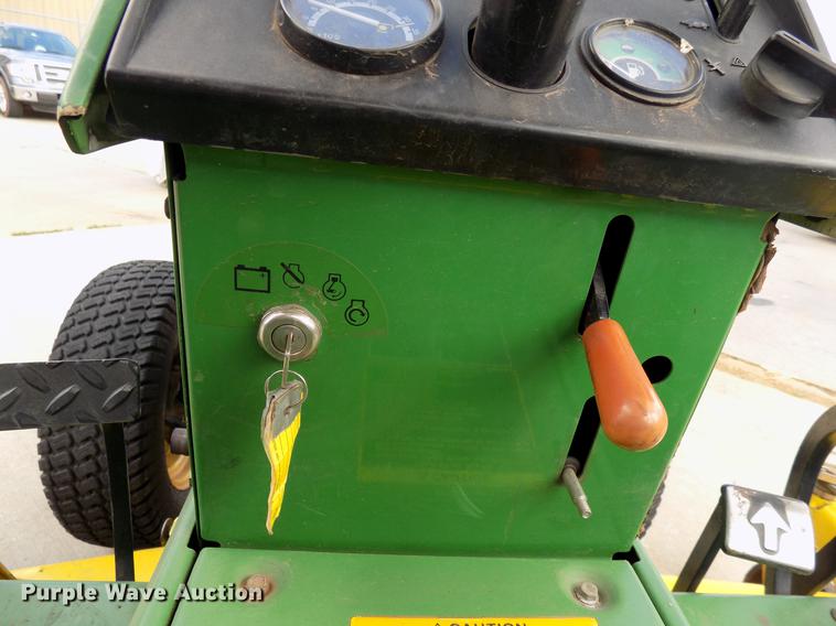 image for item FJ9319 John Deere 955 tractor