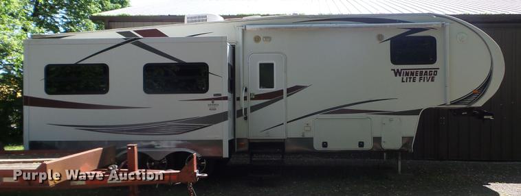 image for item FM9359 2013 Winnebago Lite Five camper