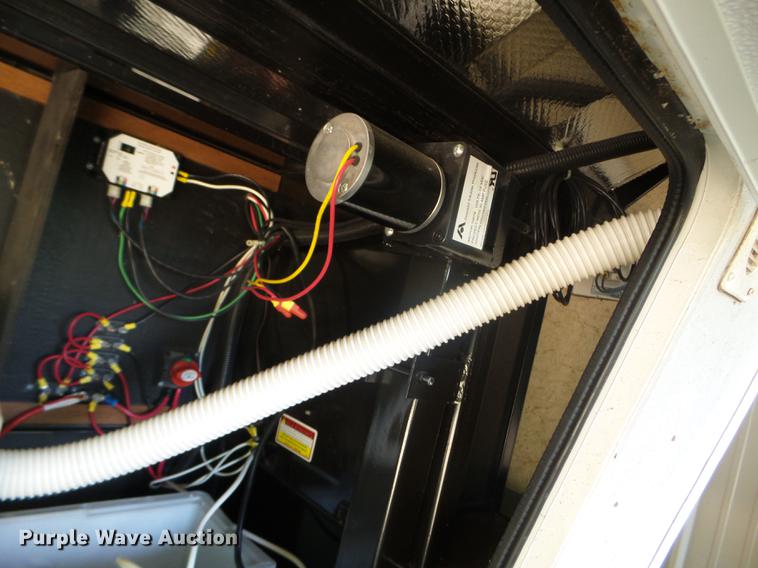 image for item FM9359 2013 Winnebago Lite Five camper