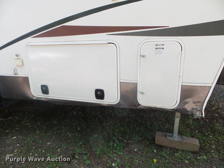 image for item FM9359 2013 Winnebago Lite Five camper