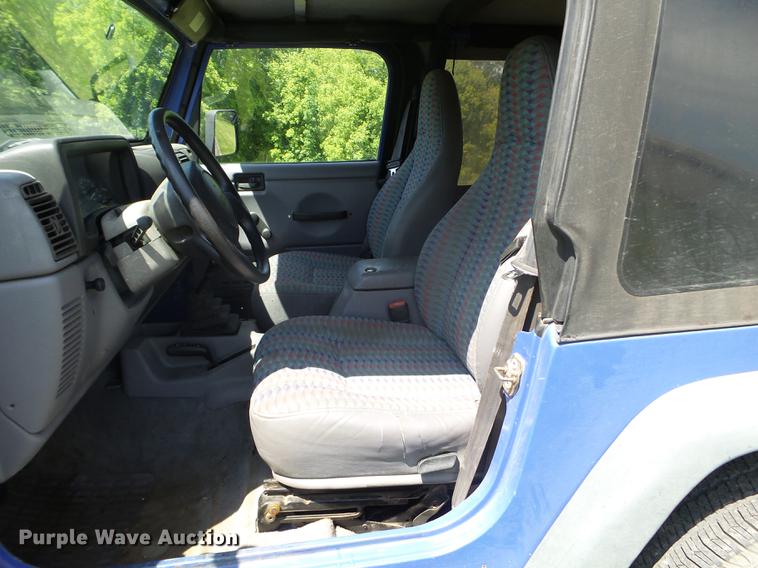 image for item FM9361 1997 Jeep Wrangler Sport SUV