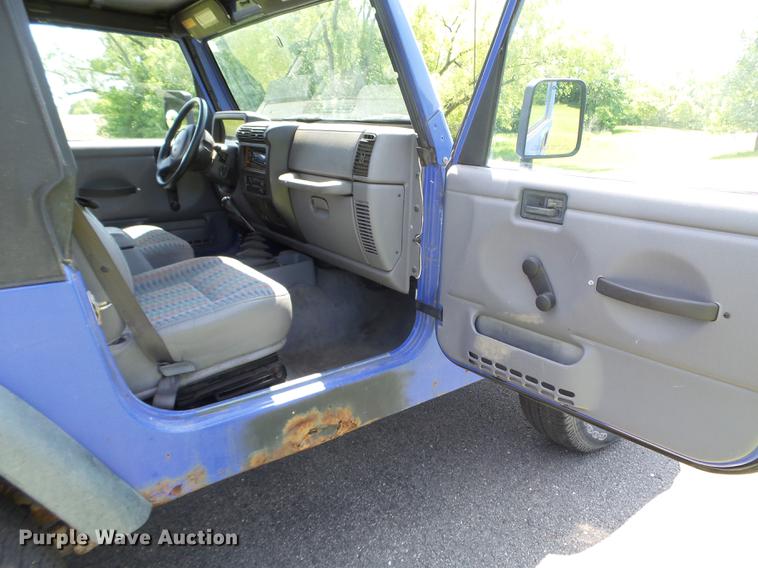 image for item FM9361 1997 Jeep Wrangler Sport SUV