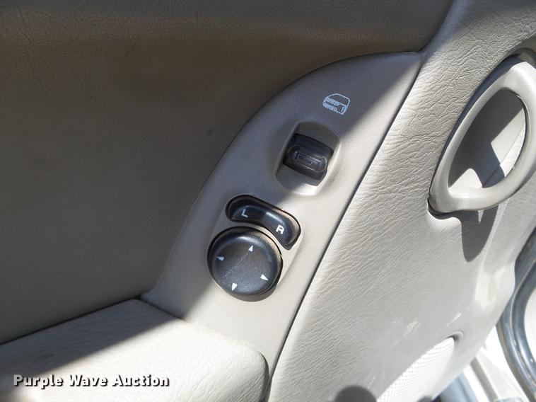 image for item FM9372 2005 Jeep Liberty SUV