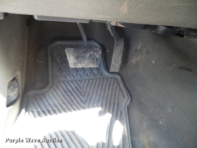 image for item FM9372 2005 Jeep Liberty SUV