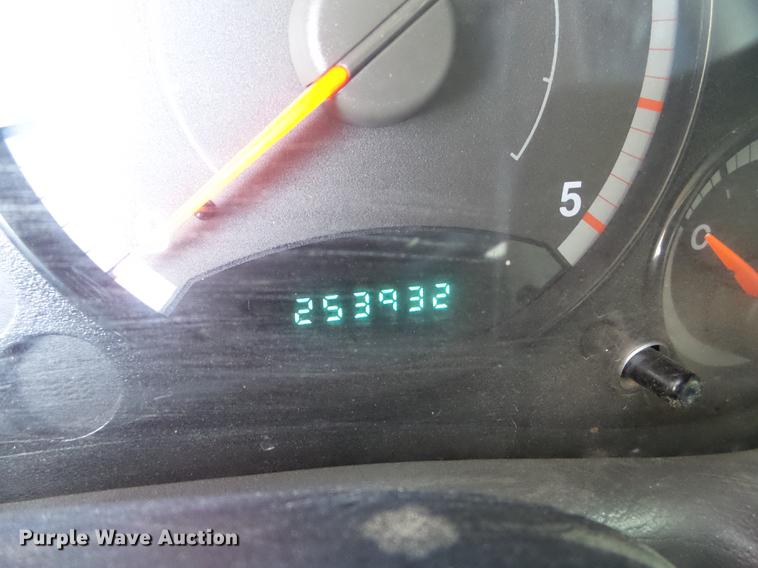 image for item FM9372 2005 Jeep Liberty SUV