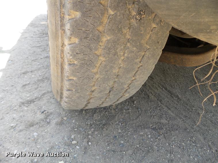 image for item FM9372 2005 Jeep Liberty SUV