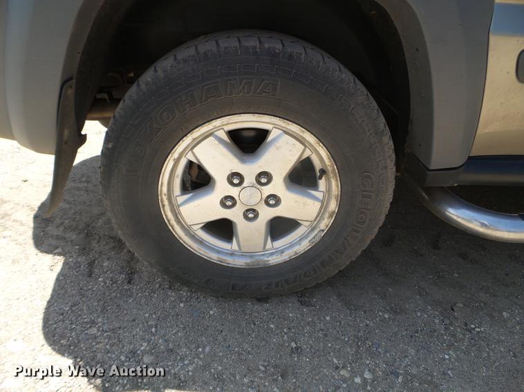 image for item FM9372 2005 Jeep Liberty SUV