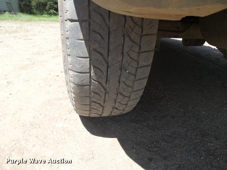 image for item FM9372 2005 Jeep Liberty SUV