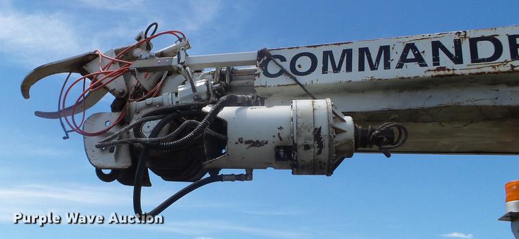 image for item FM9376 Dueco service bed with digger derrick