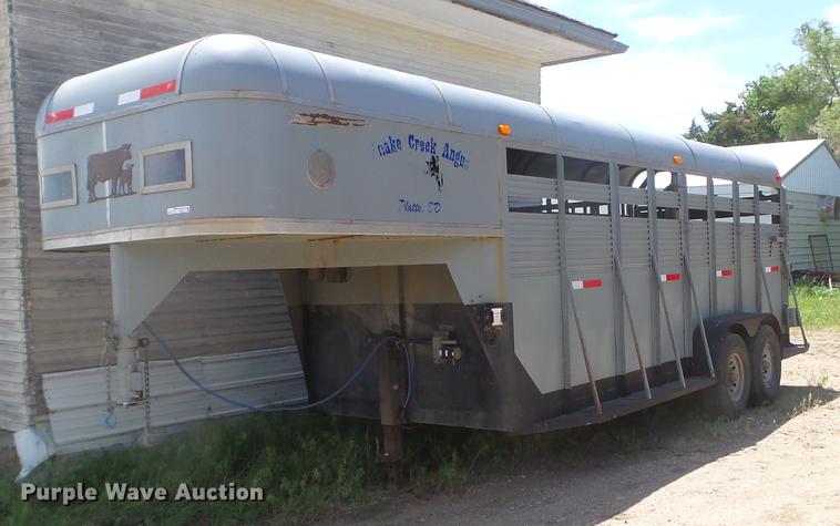 image for item FM9379 1986 Bonanza livestock trailer