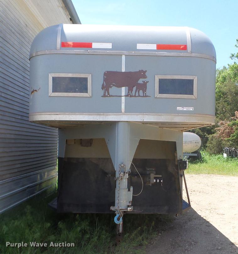 image for item FM9379 1986 Bonanza livestock trailer