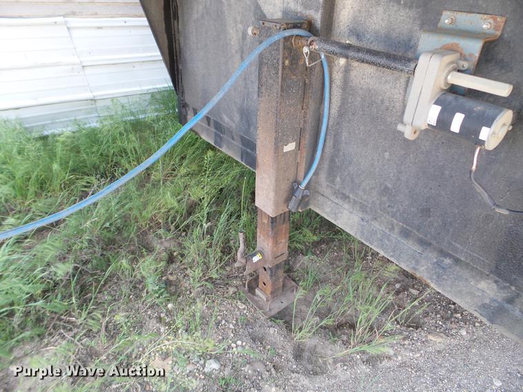 image for item FM9379 1986 Bonanza livestock trailer