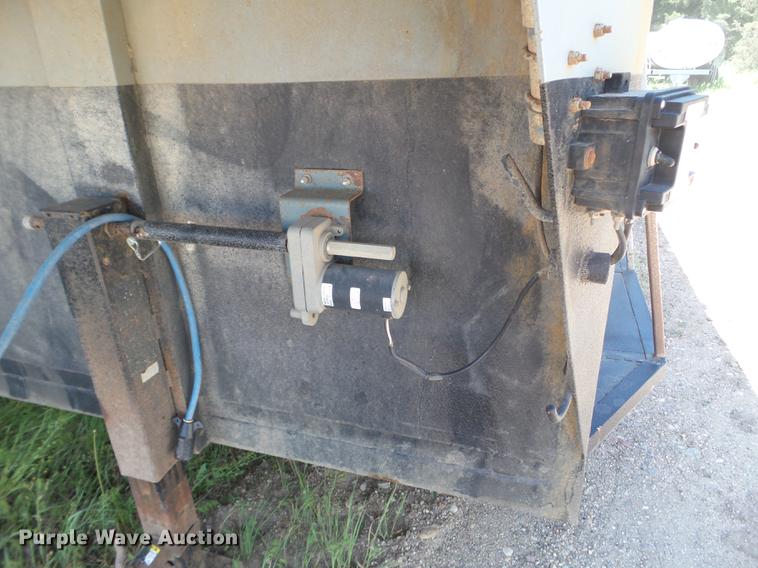 image for item FM9379 1986 Bonanza livestock trailer