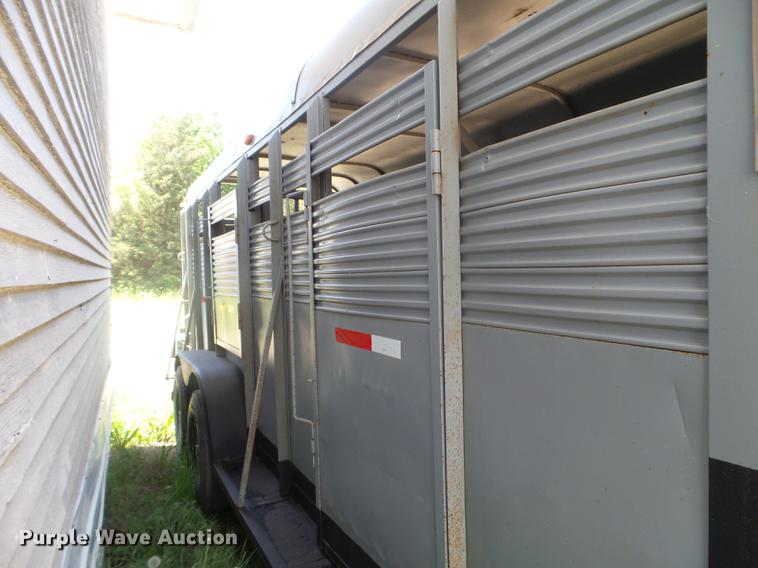 image for item FM9379 1986 Bonanza livestock trailer
