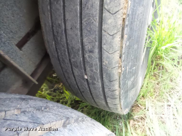 image for item FM9379 1986 Bonanza livestock trailer