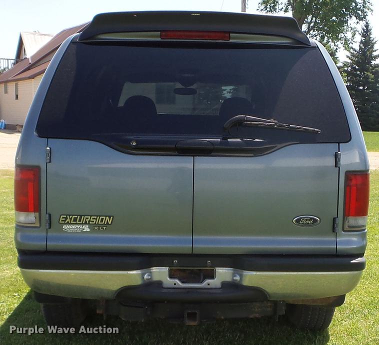 image for item FM9392 2000 Ford Excursion XLT SUV