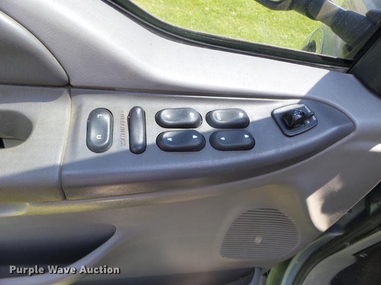 image for item FM9392 2000 Ford Excursion XLT SUV