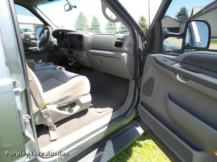 image for item FM9392 2000 Ford Excursion XLT SUV