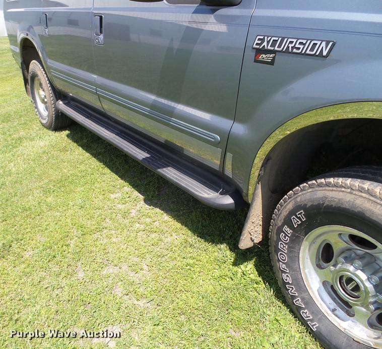 image for item FM9392 2000 Ford Excursion XLT SUV