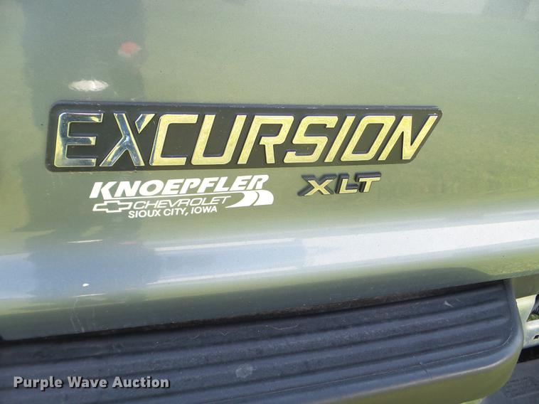 image for item FM9392 2000 Ford Excursion XLT SUV