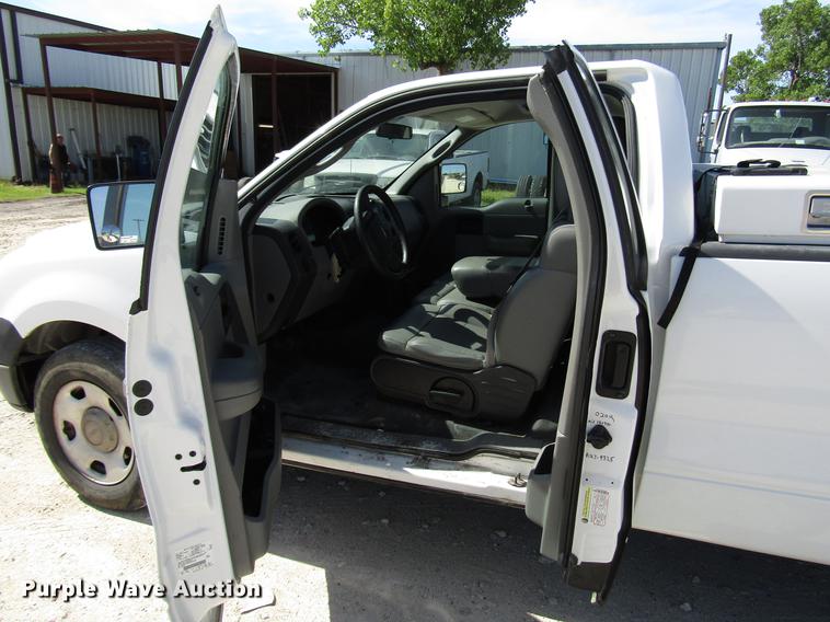 image for item FO9282 2005 Ford F150 pickup truck