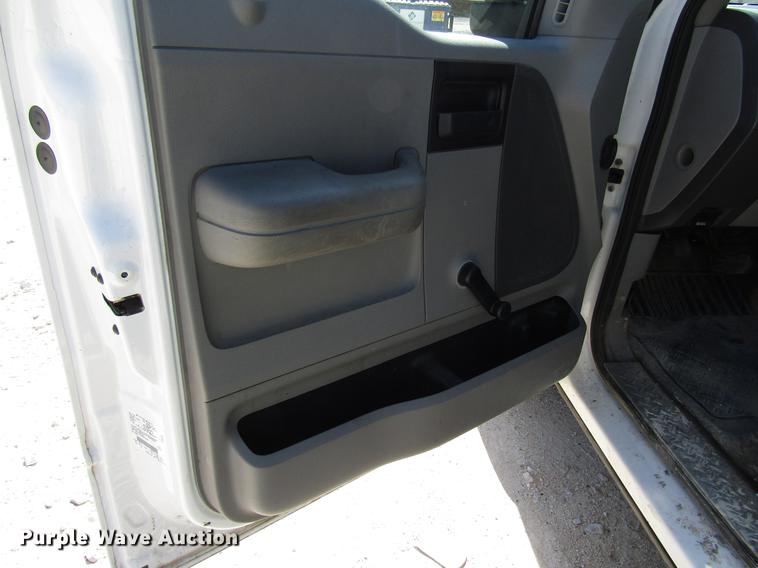 image for item FO9282 2005 Ford F150 pickup truck