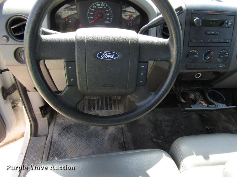 image for item FO9282 2005 Ford F150 pickup truck