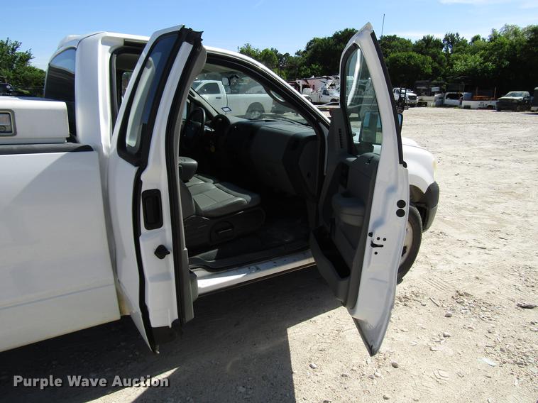 image for item FO9282 2005 Ford F150 pickup truck