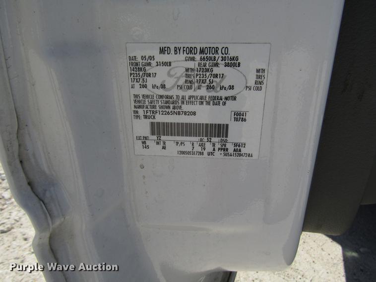 image for item FO9282 2005 Ford F150 pickup truck