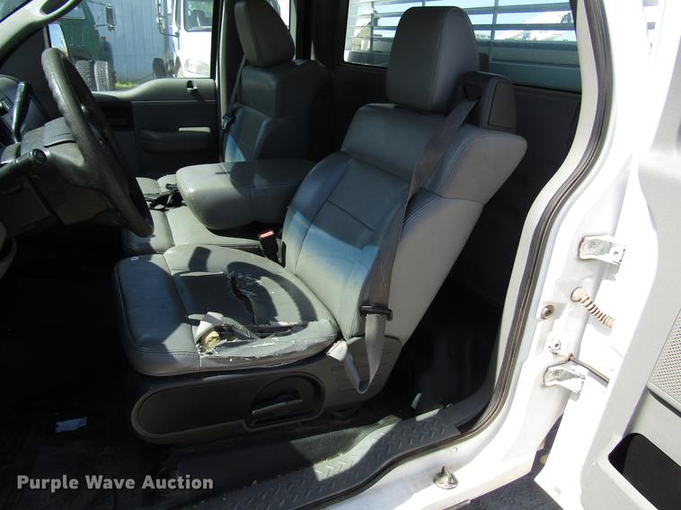 image for item FO9283 2005 Ford F150 pickup truck