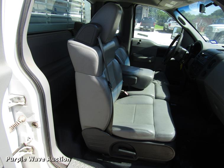 image for item FO9283 2005 Ford F150 pickup truck