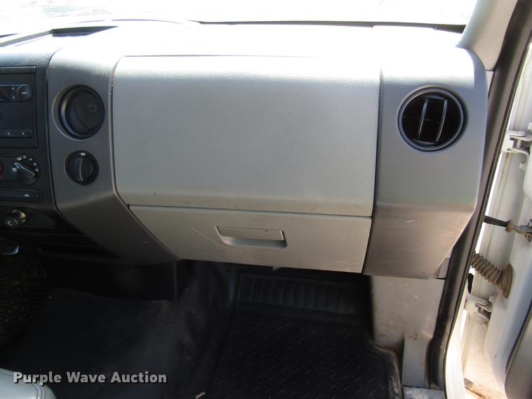 image for item FO9283 2005 Ford F150 pickup truck