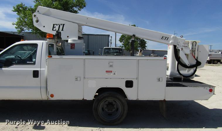 image for item FO9284 1999 Ford F550 bucket truck