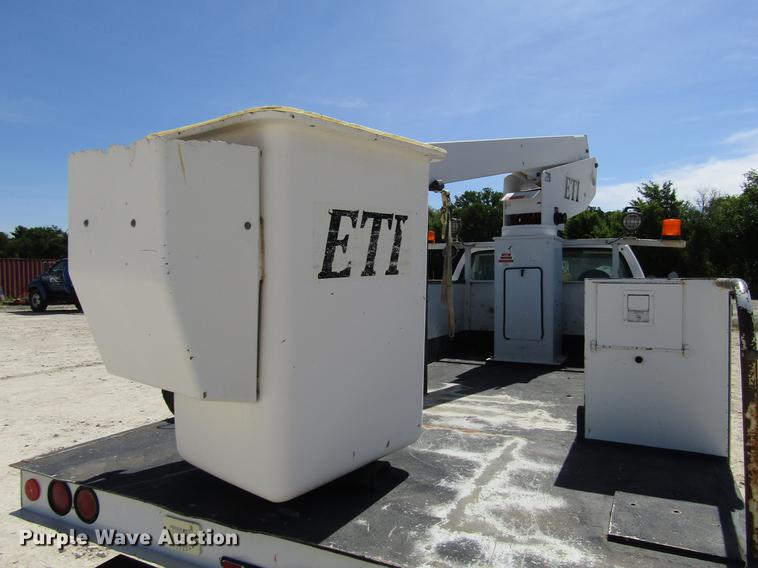 image for item FO9284 1999 Ford F550 bucket truck