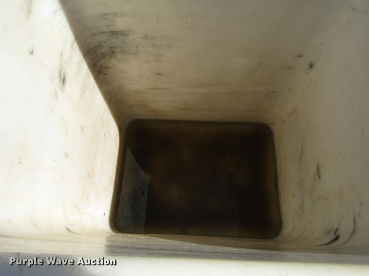 image for item FO9284 1999 Ford F550 bucket truck