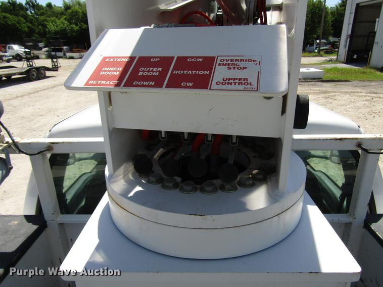 image for item FO9284 1999 Ford F550 bucket truck