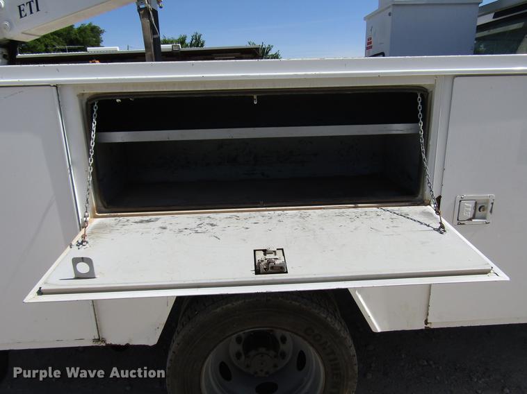 image for item FO9284 1999 Ford F550 bucket truck