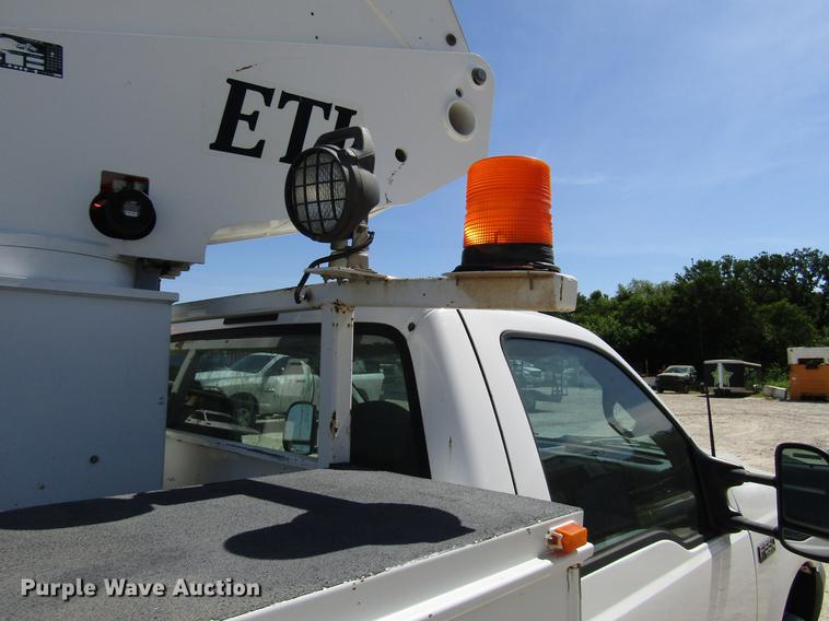 image for item FO9284 1999 Ford F550 bucket truck