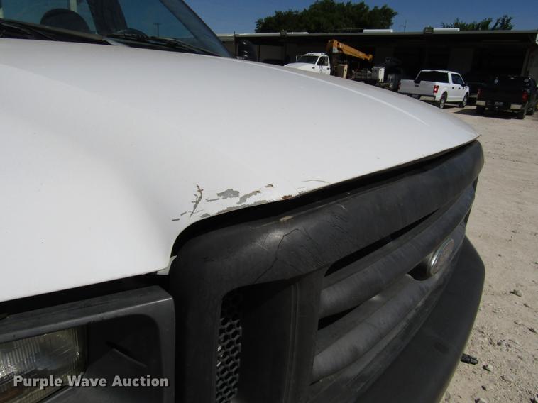 image for item FO9284 1999 Ford F550 bucket truck