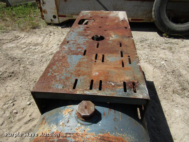 image for item FO9287 (2) air tanks