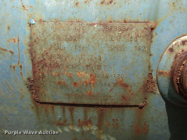 image for item FO9287 (2) air tanks