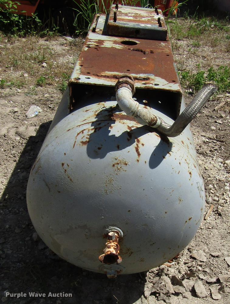 image for item FO9287 (2) air tanks