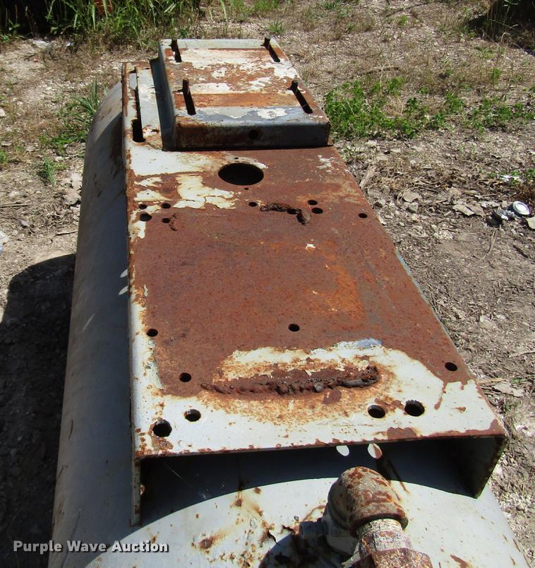 image for item FO9287 (2) air tanks