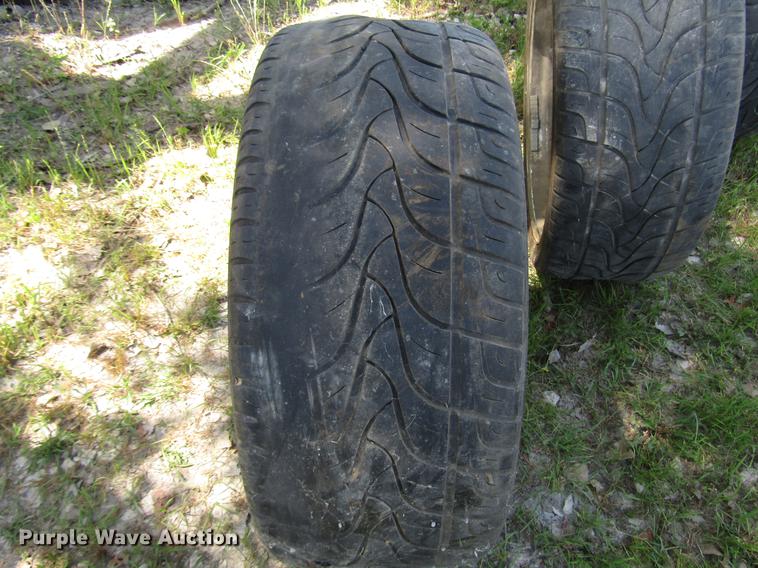image for item FO9292 (4) 305/35R24 tires and wheels
