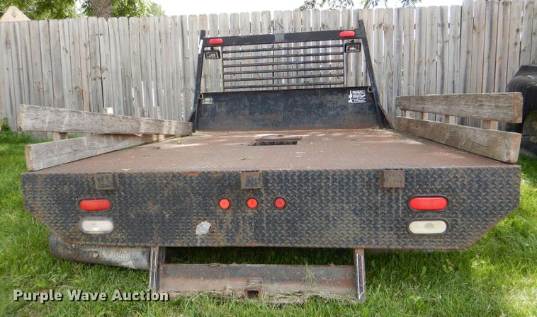 image for item FQ9883 2002 Maxwell flatbed