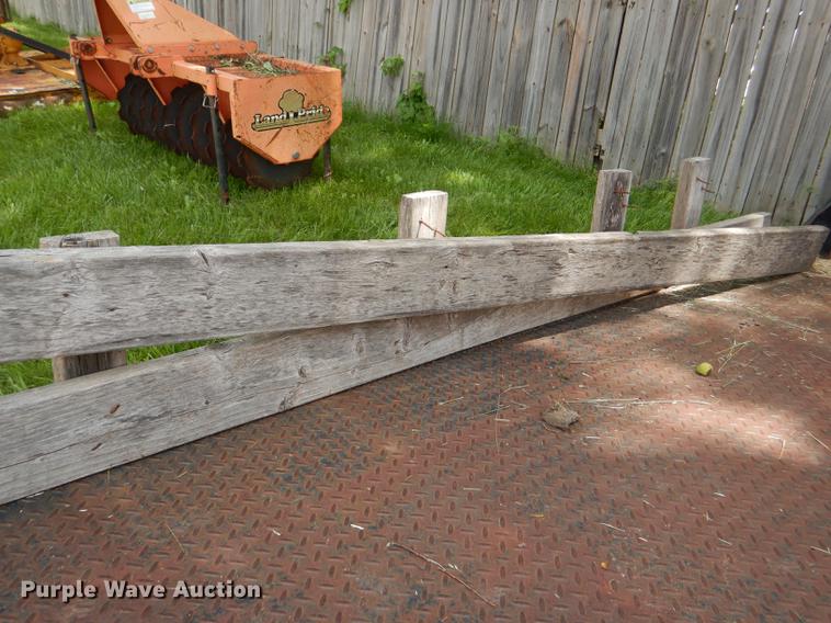 image for item FQ9883 2002 Maxwell flatbed