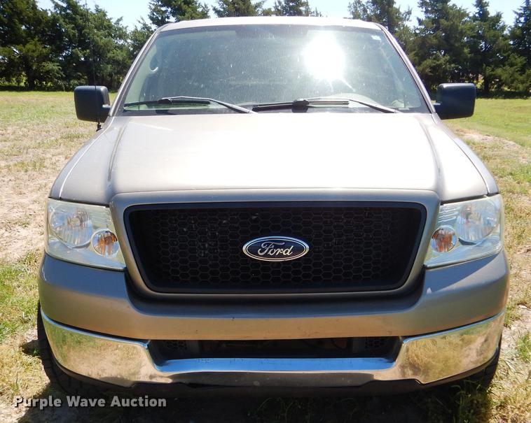 image for item FT9514 2005 Ford F150 Super Crew pickup truck