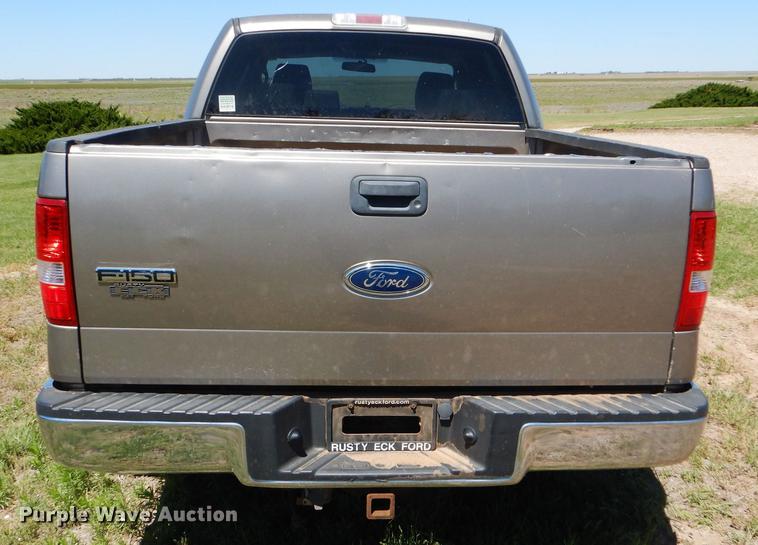 image for item FT9514 2005 Ford F150 Super Crew pickup truck