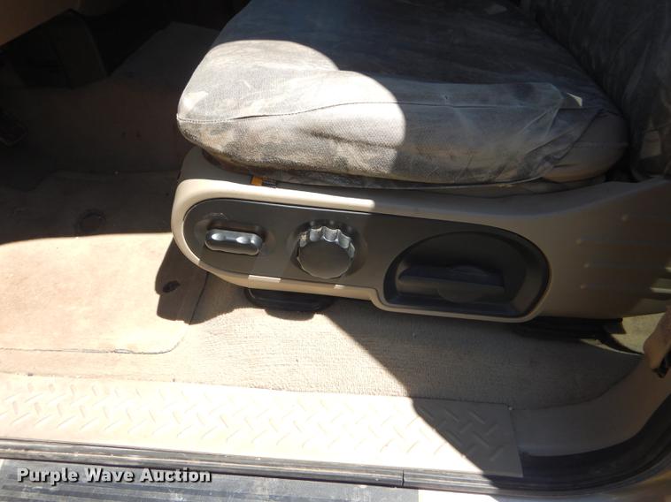 image for item FT9514 2005 Ford F150 Super Crew pickup truck