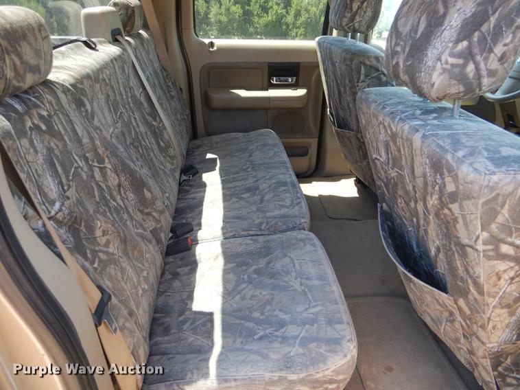 image for item FT9514 2005 Ford F150 Super Crew pickup truck